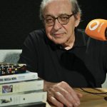 ruy-castro-vence-premio-principal-do-jabuti-com-textos-sobre-tom-jobim