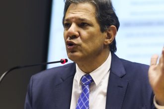 medidas-de-corte-de-gastos-serao-inseridas-em-novo-projeto,-diz-haddad