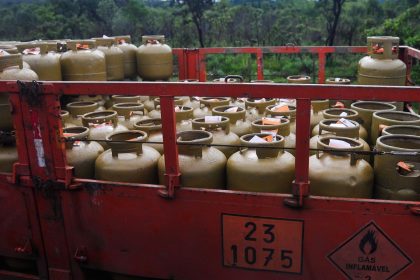 beneficiarios-com-nis-final-8-recebem-auxilio-gas-nesta-quarta-feira