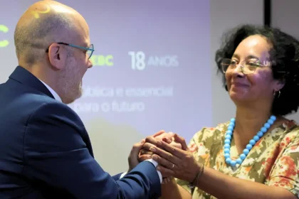 ebc-e-unb-assinam-carta-de-intencao-para-parceria-institucional