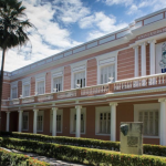 a-polemica-da-ia-na-academia:-esta-certo-simplesmente-proibir?