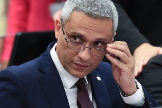 moraes-nega-pedido-de-gustavo-gayer-para-visitar-bolsonaro