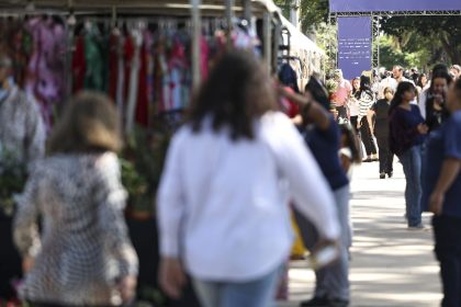 desemprego-no-trimestre-cai-para-menor-taxa-da-serie-historica