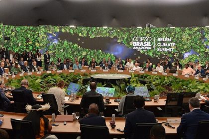 cop-30-derivou-entre-ser-palco-de-vitrine-climatica,-captura-financeira-e-resistencia-dos-povos