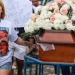 ultimos-corpos-de-pessoas-assassinadas-em-operacao-no-rio-deixam-o-iml