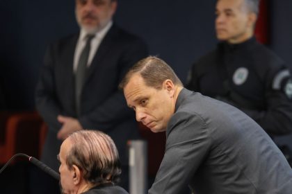 mauro-cid-passa-por-audiencia-no-stf-e-retira-tornozeleira-eletronica