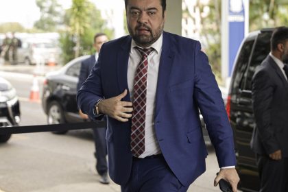 tse-inicia-julgamento-que-pode-cassar-governador-do-rio-de-janeiro