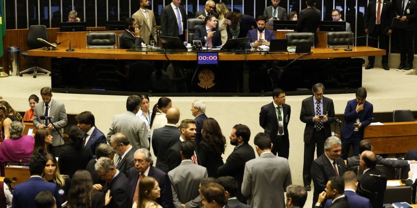 camara-aprova-projeto-que-dificulta-abortos-legais-em-criancas