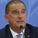 problemas-com-descontos-eram-recorrentes,-diz-ministro-de-bolsonaro