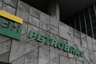 petrobras-pagara-dividendos-a-acionistas-em-duas-parcelas