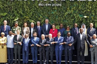 cop30:-lula-se-reune-com-lideres-da-alemanha,-portugal-e-mocambique