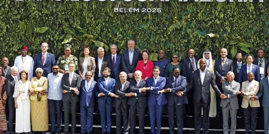 cop30:-lula-se-reune-com-lideres-da-alemanha,-portugal-e-mocambique