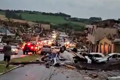 ciclone-causa-destruicao,-deixa-4-mortos-e-400-feridos-no-parana