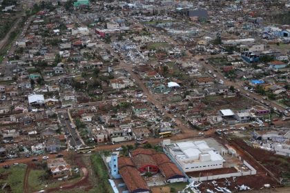 parana-decreta-calamidade-publica-apos-tornado-destruir-cidade