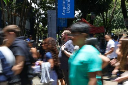 abstencao-no-primeiro-dia-do-enem-2025-chegou-a-27%