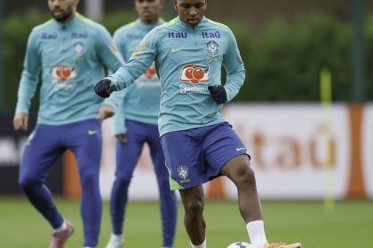 selecao-realiza-primeiro-treino-para-amistosos-na-europa