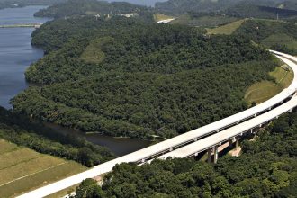 caminhao-interdita-rodoanel-em-sao-paulo-e-pm-e-acionada