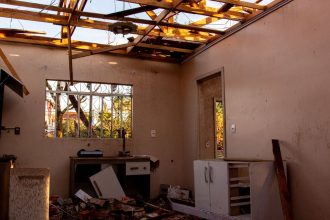 apos-tornado,-rio-bonito-do-iguacu-comeca-trabalhos-de-reconstrucao