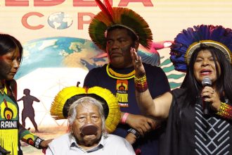todos-na-mesma-aldeia:-cop30-mobiliza-3-mil-indigenas-em-belem