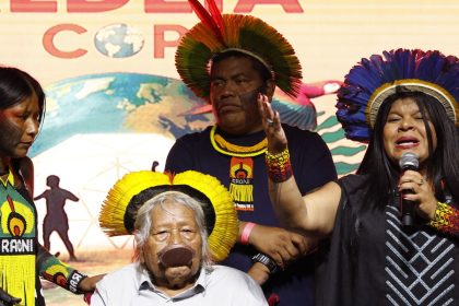 todos-na-mesma-aldeia:-cop30-mobiliza-3-mil-indigenas-em-belem