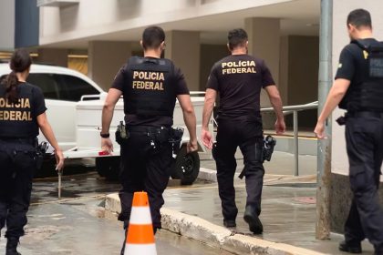 fraudes-no-inss:-ex-ministro-de-bolsonaro-e-deputados-sao-alvos-da-pf