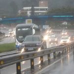 frente-fria-deve-causar-temporais-e-rajadas-de-vento-em-sc