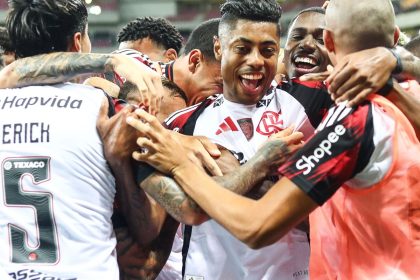 flamengo-goleia-sport-e-assume-lideranca-do-campeonato-brasileiro