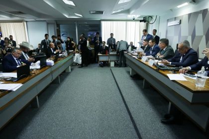 cpmi-cancela-sessao-apos-investigados-apresentarem-atestado-e-hc