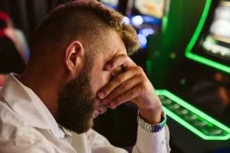 quais-mensagens-sao-mais-eficazes-para-conter-o-vicio-em-apostas?