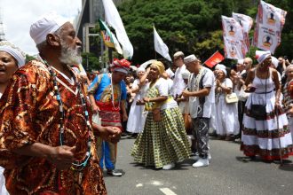 consciencia-negra:-ato-na-avenida-paulista-reune-militancia-e-cultura