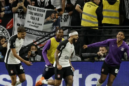 depay-e-yuri-alberto-desequilibram-e-corinthians-vence-majestoso