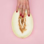 estudo-aponta-que-masturbacao-pode-ajudar-a-aliviar-sintomas-da-menopausa