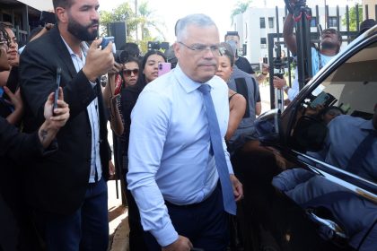 defesa-de-bolsonaro-diz-que-tornozeleira-humilha-e-nega-plano-de-fuga