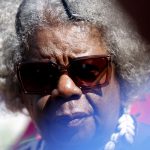 “cada-passo,-cada-pe,-reivindica-o-direito-a-vida”,-diz-escritora