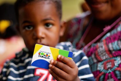 caixa-paga-bolsa-familia-a-beneficiarios-com-nis-de-final-7