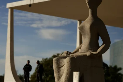 stf-determina-execucao-das-penas-de-bolsonaro-e-mais-reus-do-nucleo-1