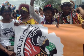 centenarias-em-marcha:-mulheres-negras-mostram-forca-do-movimento