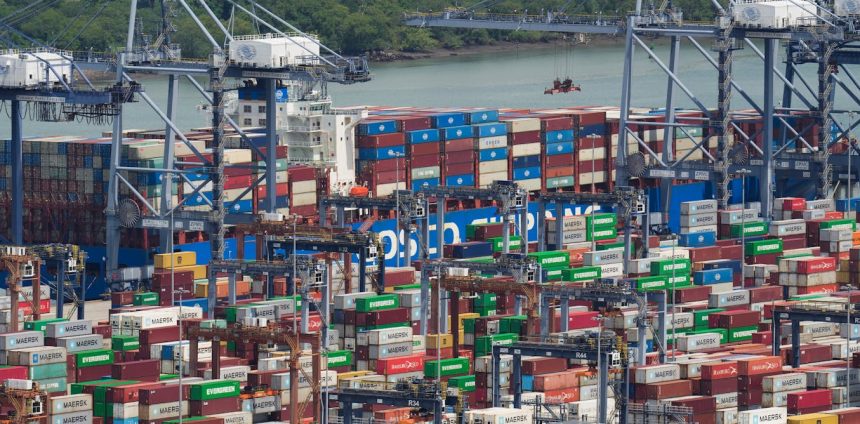 tabuleiro-molhado:-a-“doutrina-donroe”-e-o-mar-que-os-eua-nao-deixam-de-vigiar