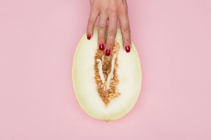 estudo-aponta-que-masturbacao-pode-ajudar-a-aliviar-sintomas-da-menopausa