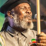 mestre-negoativo-leva-historia-negra-de-minas-gerais-para-os-palcos