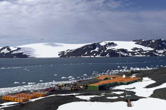 mapeamento-inedito-revela-extensao-de-area-livre-de-gelo-na-antartica