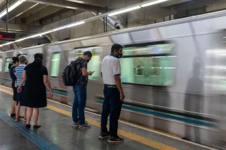 pagamento-por-aproximacao-passa-a-ser-usado-no-metro-de-sao-paulo