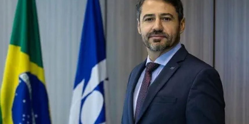 cgu-demite-ex-chefe-da-receita-que-atuou-no-caso-de-joias-sauditas