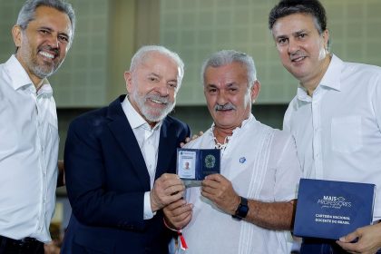 carteira-docente-e-documento-que-valoriza-profissao,-diz-professora