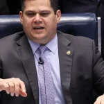 alcolumbre-critica-decisao-de-gilmar-mendes-sobre-impeachment-no-stf