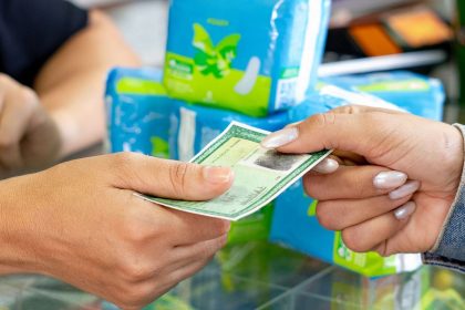 beneficiarias-recebem-mensagens-sobre-retirada-de-absorventes-no-sus