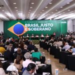 conselhao-entrega-a-lula-propostas-de-metas-de-desenvolvimento-do-pais