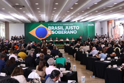 conselhao-entrega-a-lula-propostas-de-metas-de-desenvolvimento-do-pais
