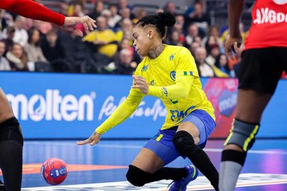 brasil-avanca-para-quartas-no-mundial-de-handebol-feminino
