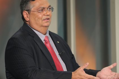 dino-manda-pf-investigar-novas-irregularidades-em-emendas-pix